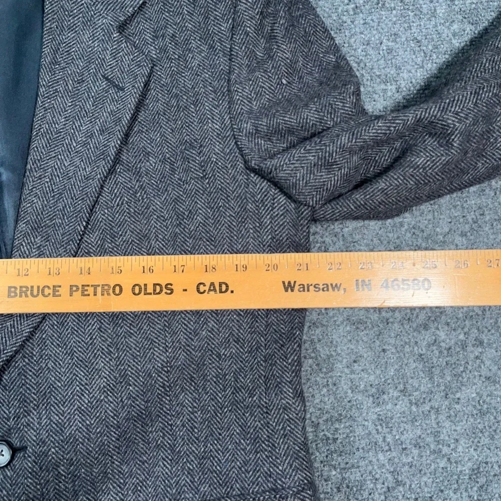 John Alexander Herringbone Blazer Mens 40R Wool Lambswool Sport Coat Grey Office